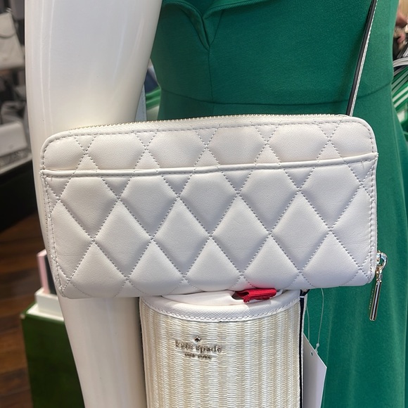 Kate Spade Carey Large Continential Wallet
Parchment - Picture 7 of 16